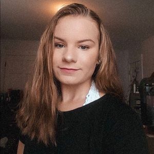 Meet your Posher, Phoebe